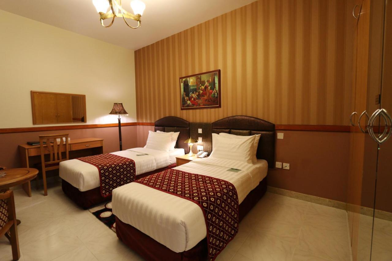 New California Hotel 迪拜 外观 照片