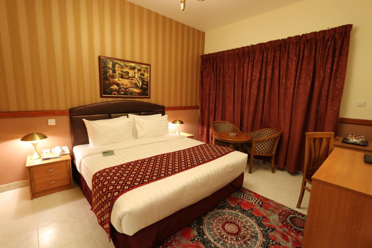 New California Hotel 迪拜 外观 照片