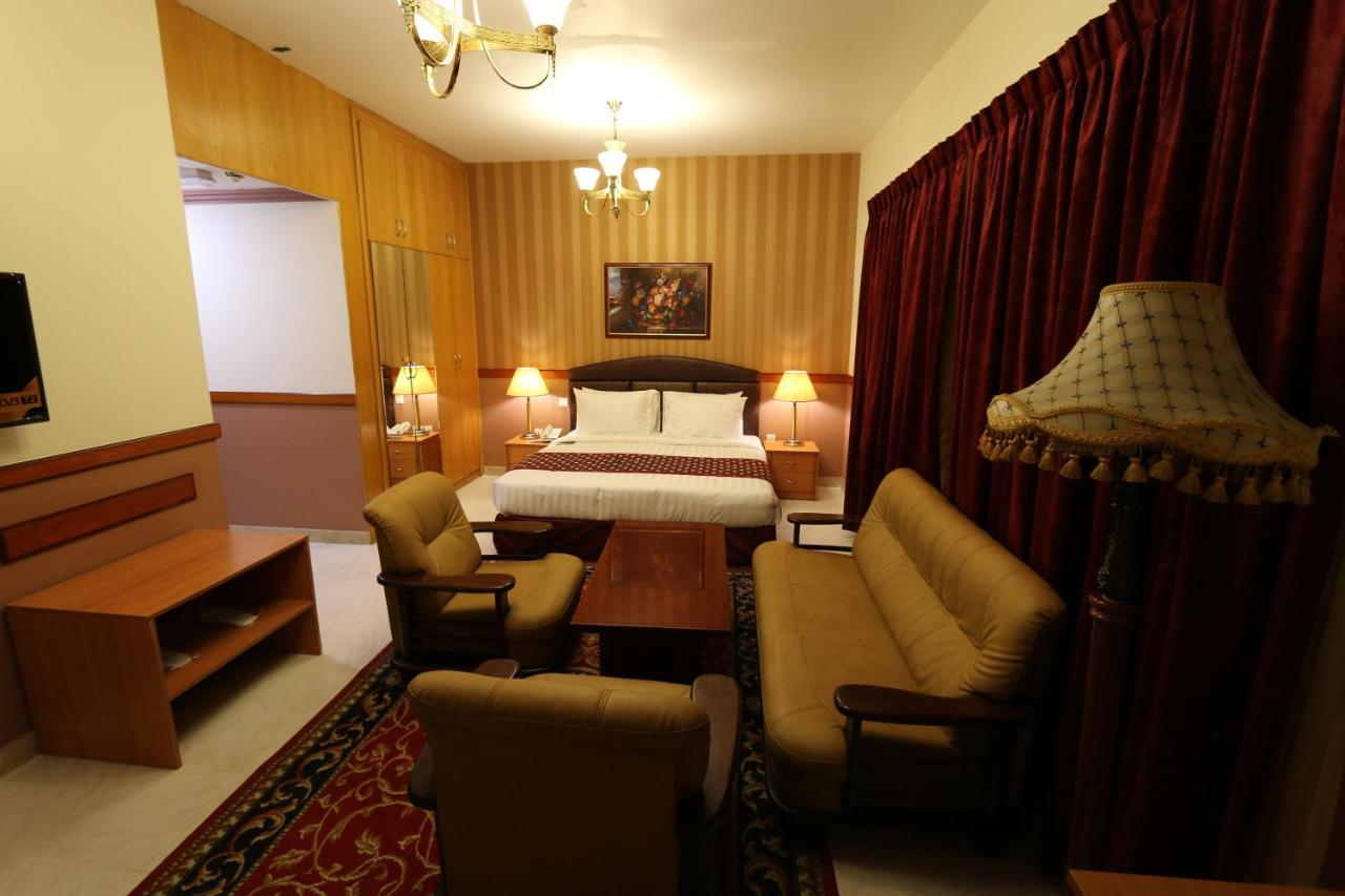 New California Hotel 迪拜 外观 照片