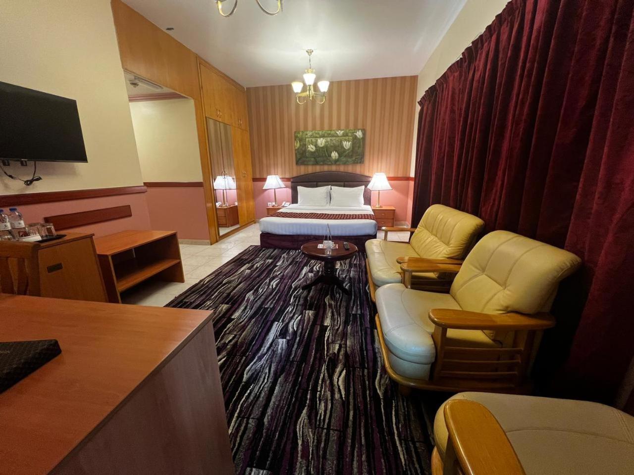 New California Hotel 迪拜 外观 照片