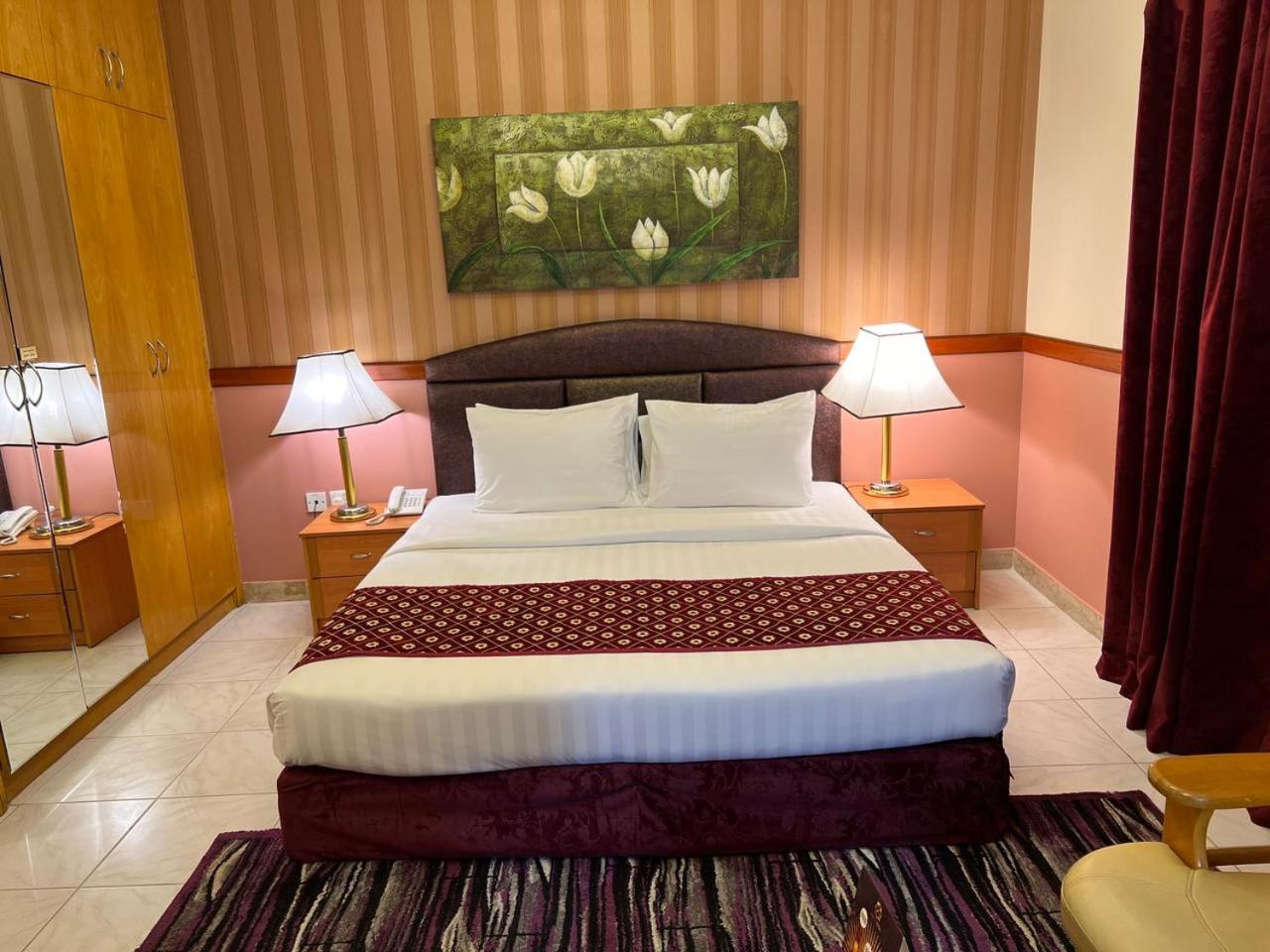 New California Hotel 迪拜 外观 照片