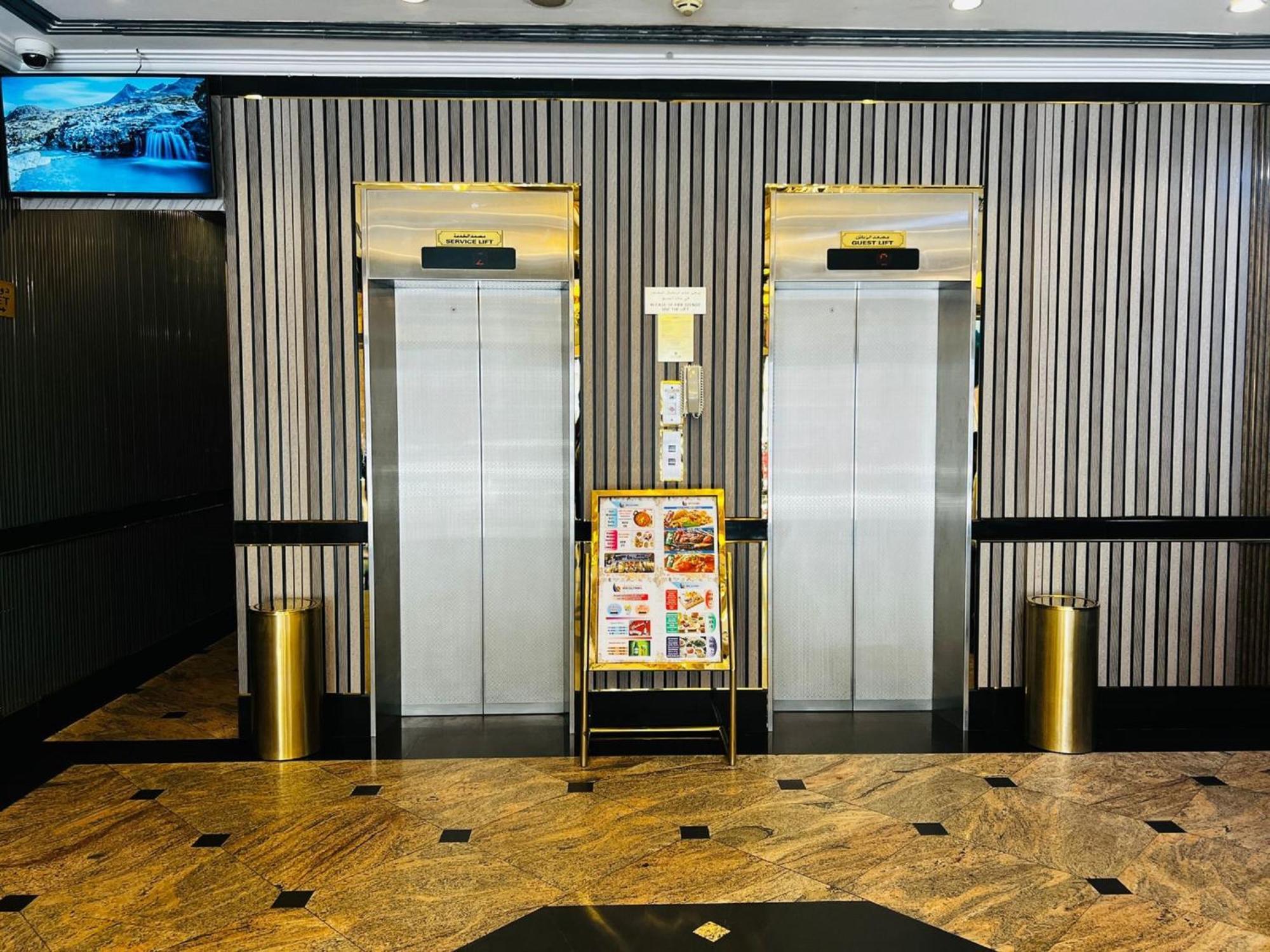 New California Hotel 迪拜 外观 照片